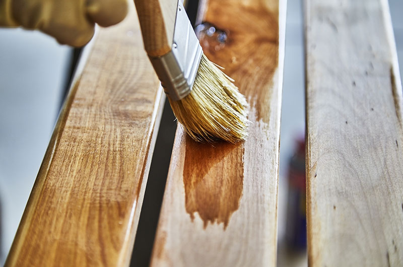 Varnishing wood, the Plane & Simple way. Plane & Simple