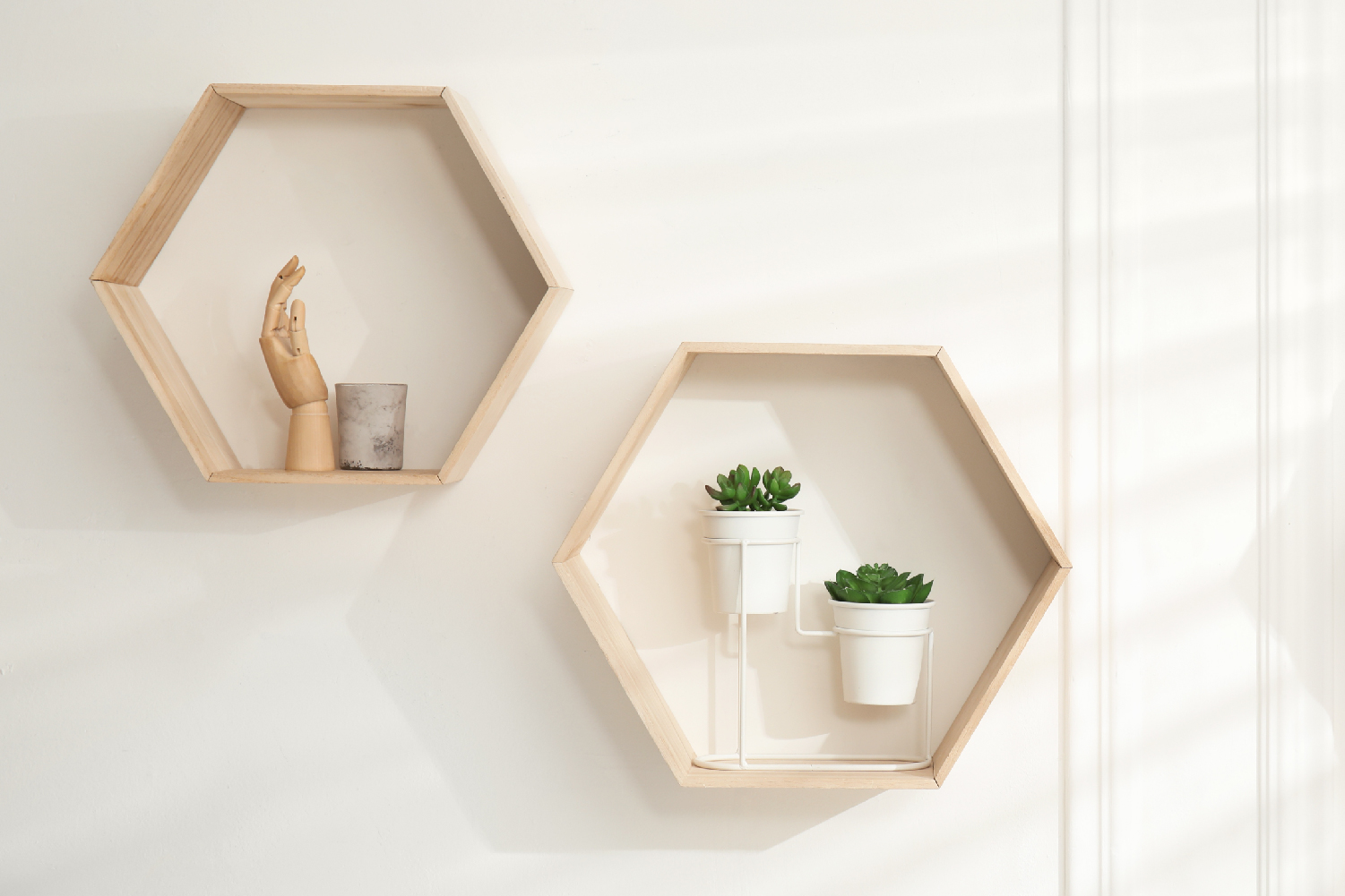 DIY Floating Shelves